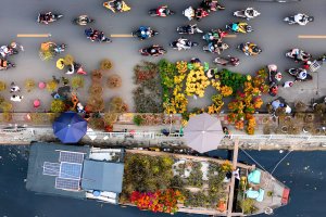 越南 水上年貨大街 春節花船大道