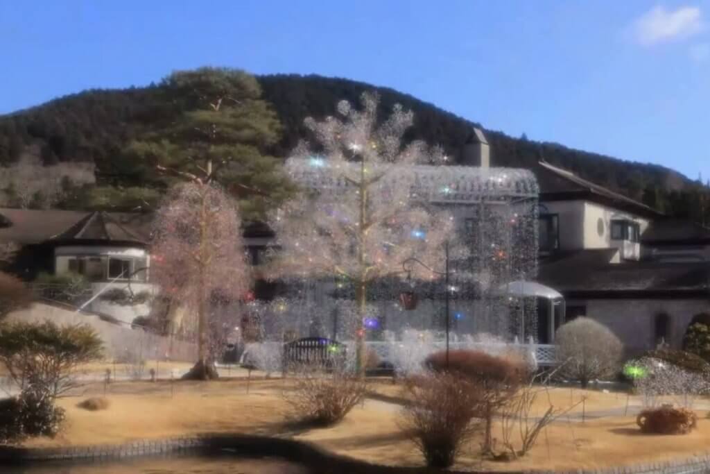 水晶櫻花樹閃耀春日庭園 日本 箱根玻璃之森30週年